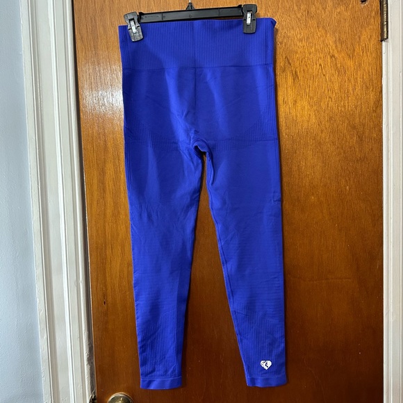 Women’s Best Workout Set - Picture 7 of 8